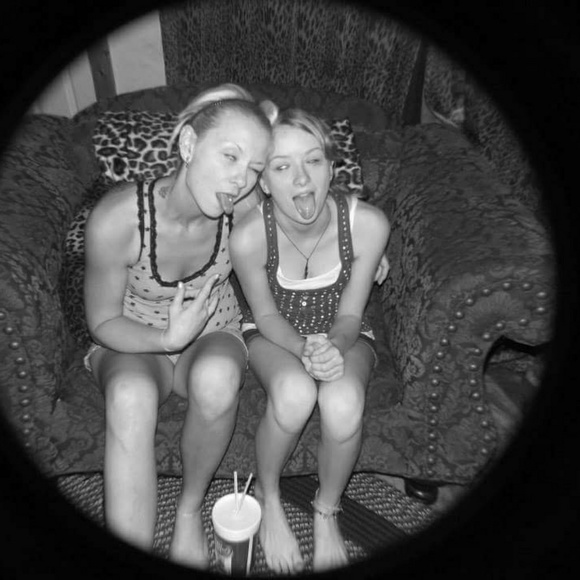 Meet your Posher, Michelle - Picture 2 of 3